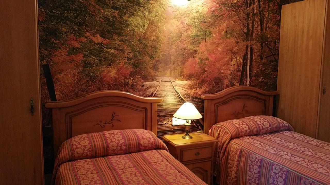 Отель Podiumberg Quatretondeta Экстерьер фото